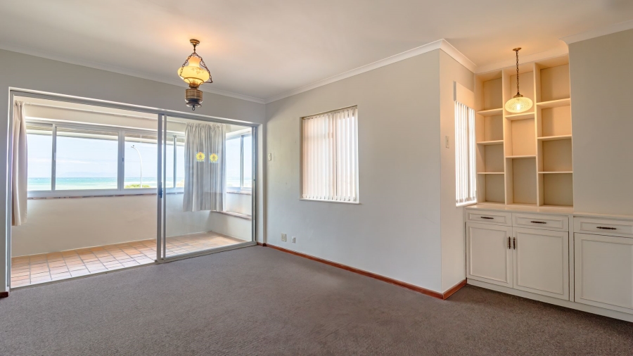 To Let 4 Bedroom Property for Rent in Gordons Bay Village Western Cape